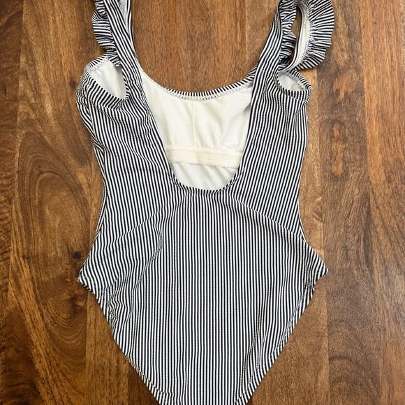 Draper James Striped navy and white Ruffle One-Piece Swimsuit Size Small - Picture 4 of 5